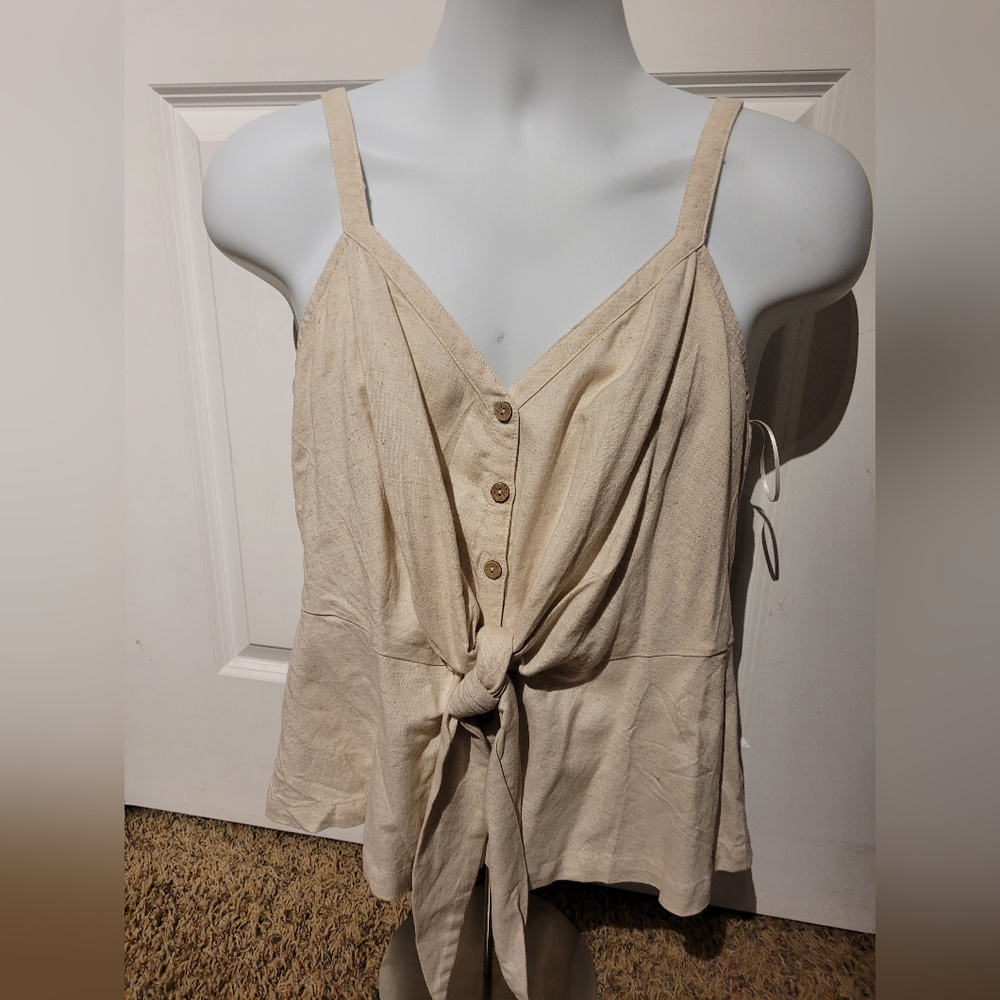GILLI Women's Cream Tie-Front Top